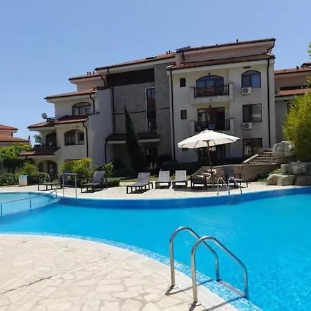 Apartmán 2 Bedroom With Sea And Poolview Near Aheloy